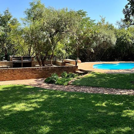 Featherwood Farm & Nyala Lodge Rayton Buitenkant foto