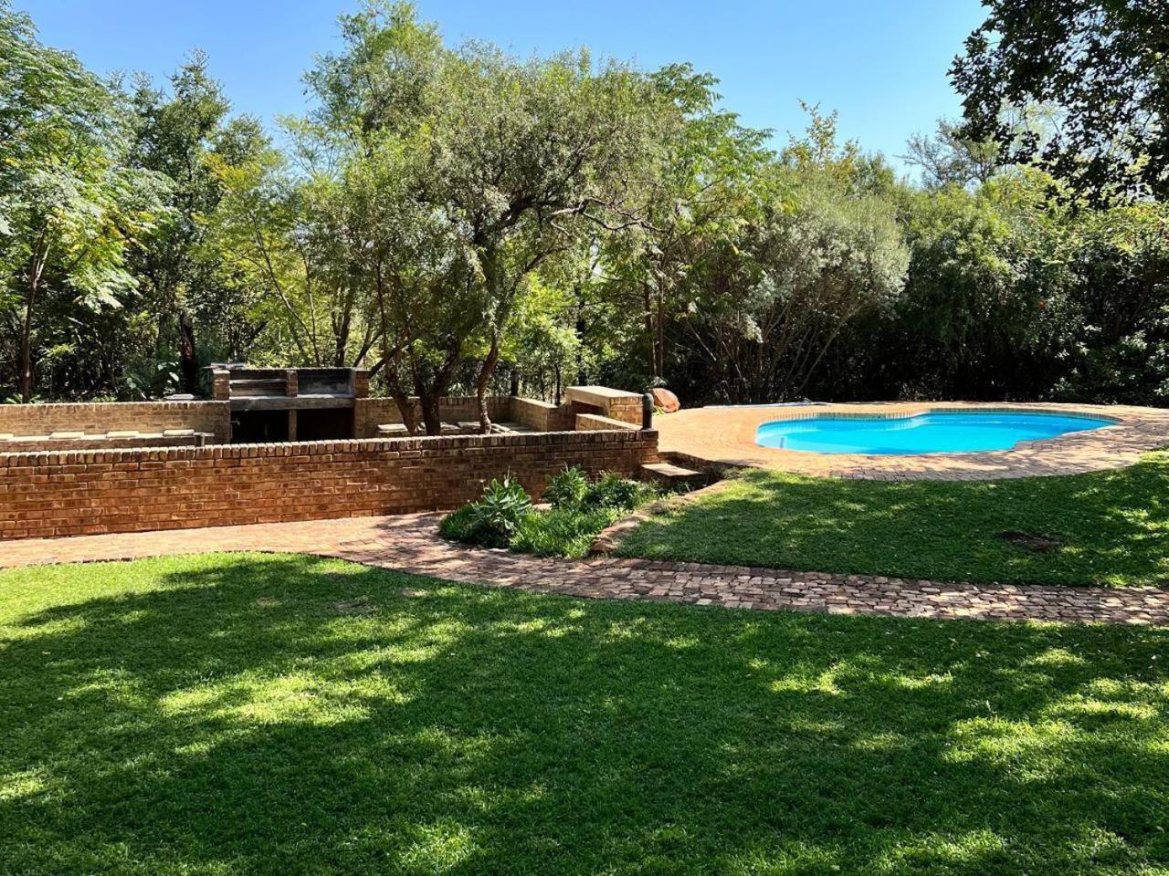 Featherwood Farm & Nyala Lodge Rayton Buitenkant foto