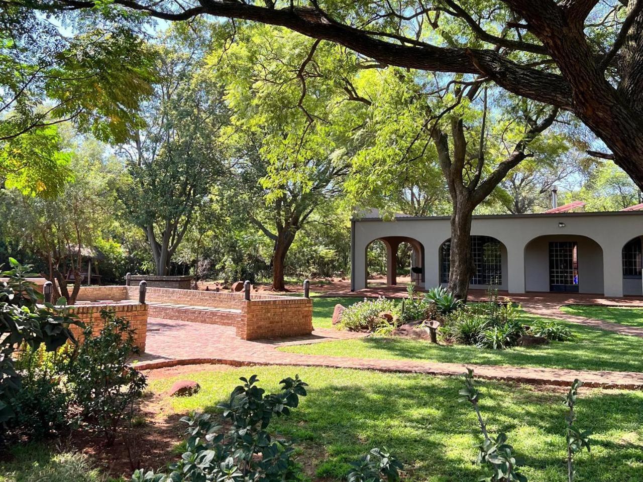 Featherwood Farm & Nyala Lodge Rayton Buitenkant foto
