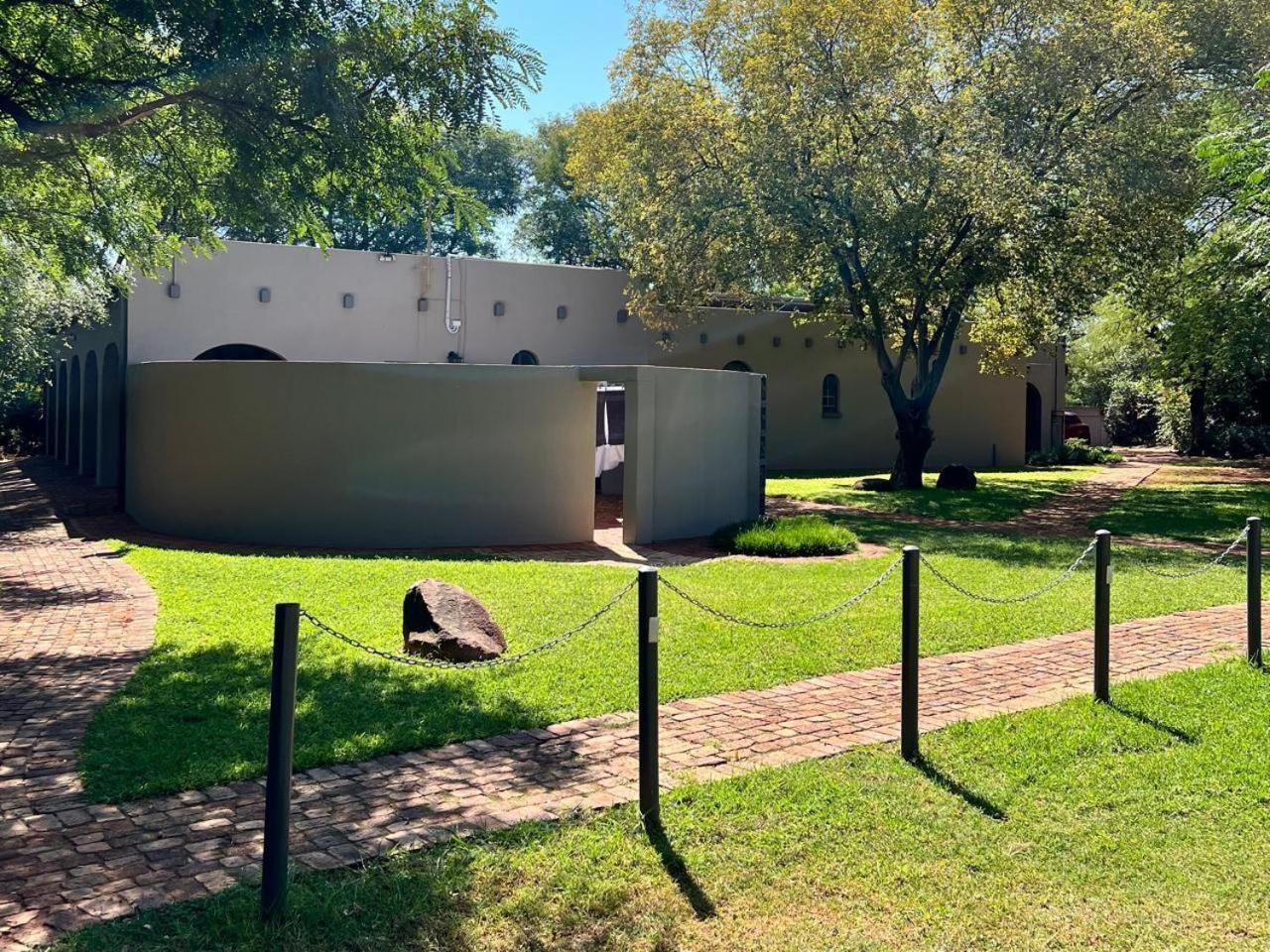 Featherwood Farm & Nyala Lodge Rayton Buitenkant foto